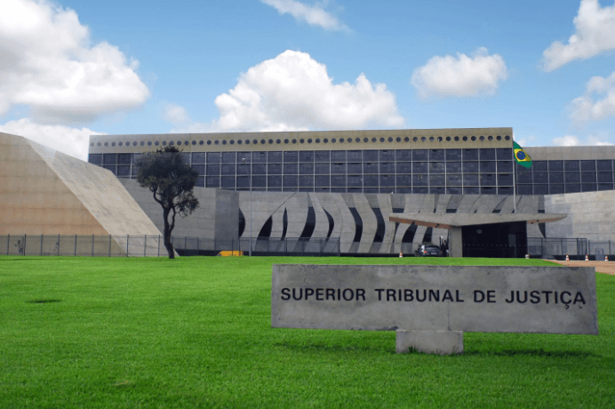 STJ segue decisão do Supremo contrária à desaposentação