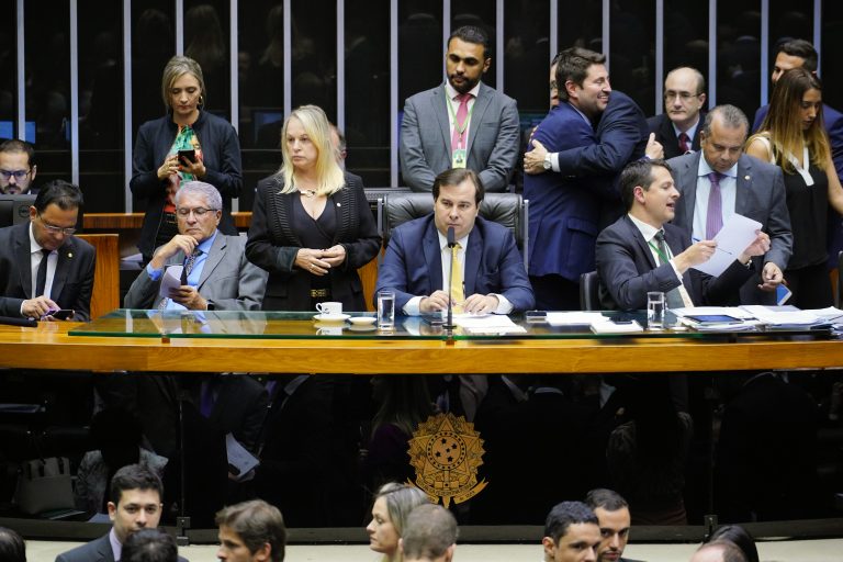 MP da Liberdade Econômica é aprovada na Câmara com mudanças trabalhistas