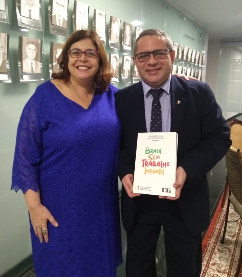 Livro ‘Brasil sem Trabalho Infantil’ é lançado pelo TST