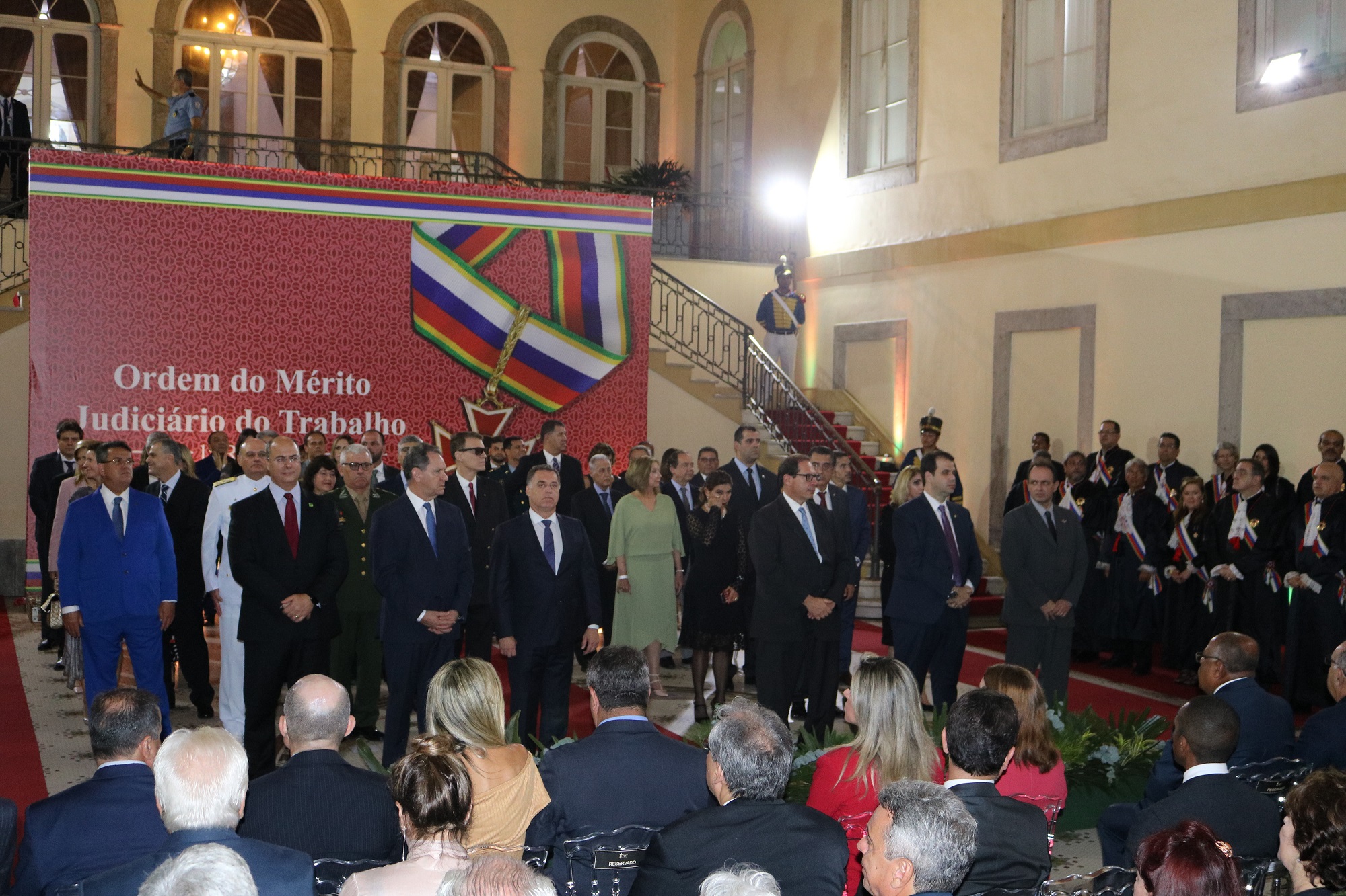Magistrados e personalidades recebem Ordem do Mérito Judiciário do TRT-1