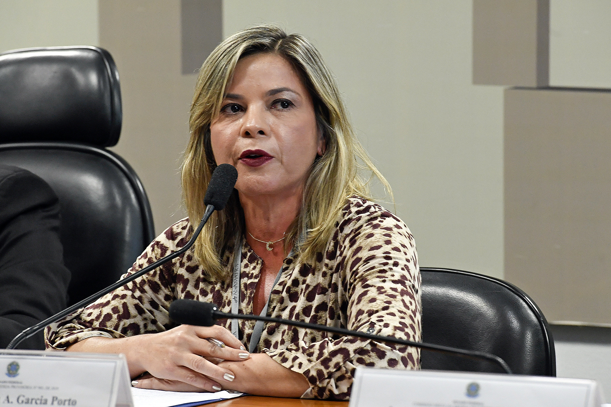 Na Veja, Noemia pede segurança a trabalhador informal durante pandemia